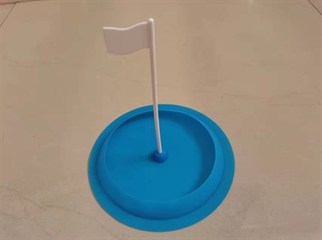 Minigolf hul med flag 